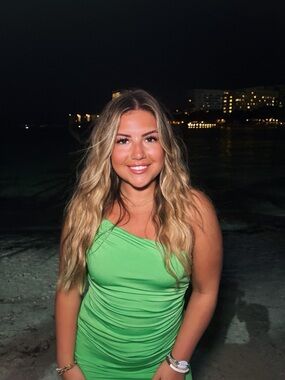 Meet your Posher, Lauren